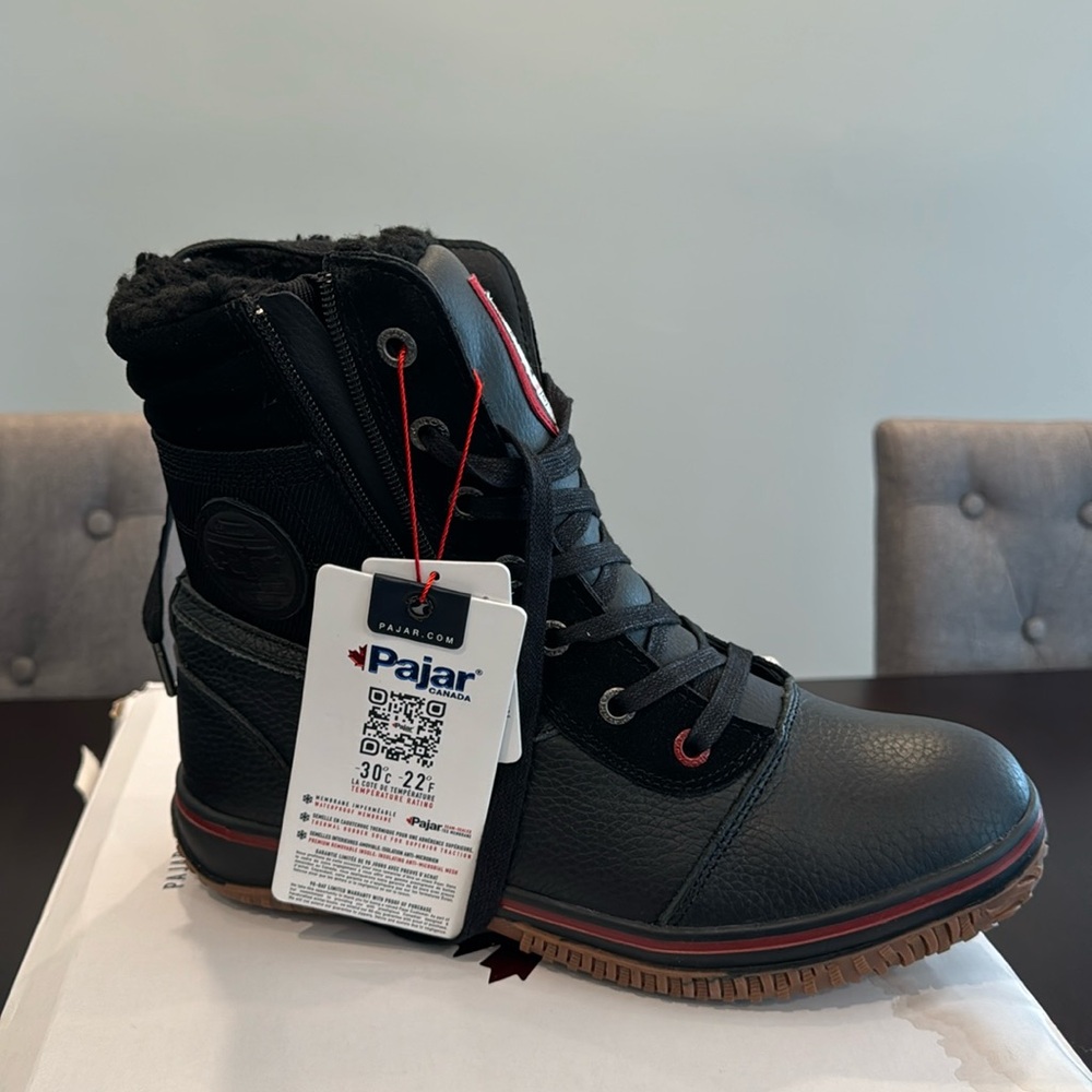 Pajar Canada Men’s waterproof boots size 10 - 10 1/2